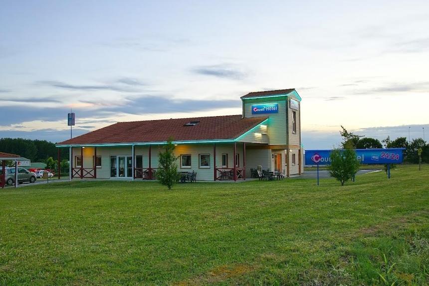 Couett'Hotel Oloron Sainte Marie Exterior photo
