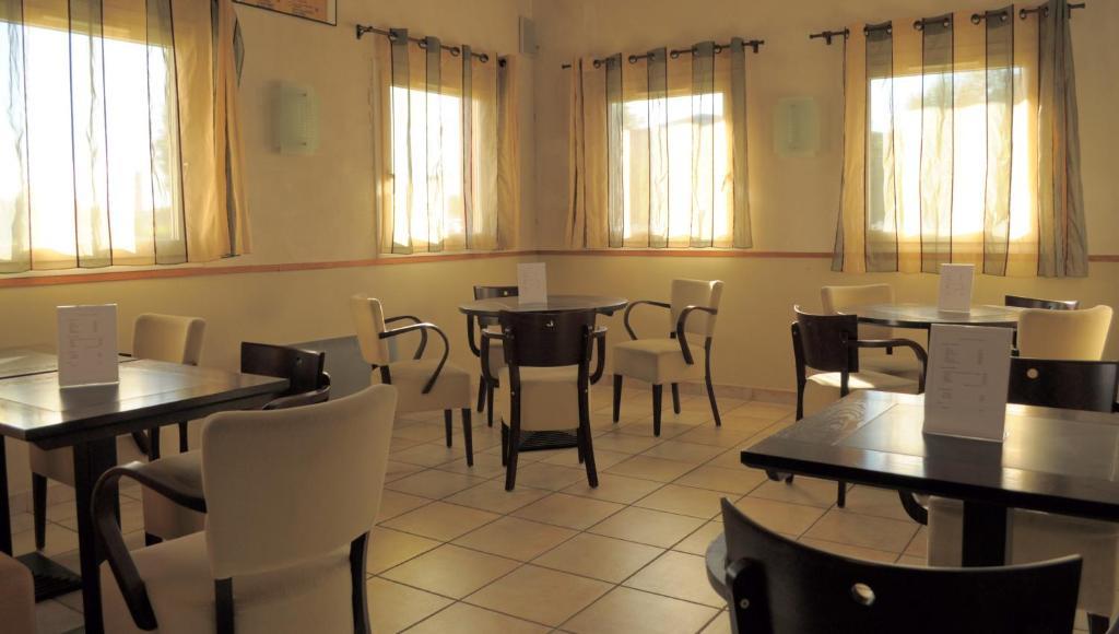 Couett'Hotel Oloron Sainte Marie Exterior photo